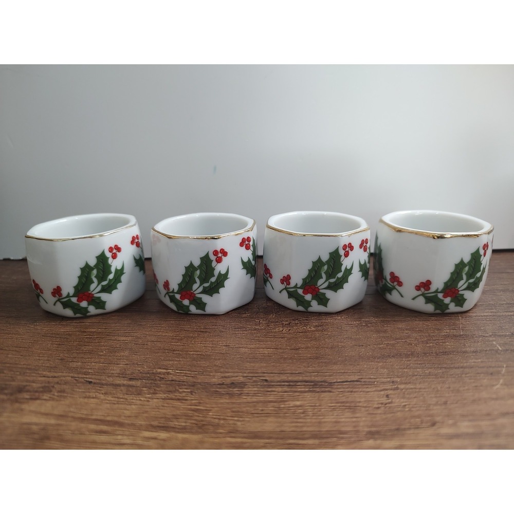 Christmas Holiday Holly Gold Trim Porcelain Napkin Ring Set of 4 Made in Japan